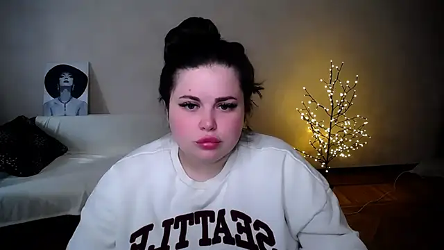 Emily Mo online show from 06.15.26