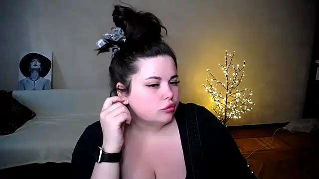 Emily Mo online show from 06.16.26