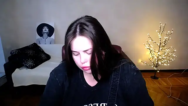 Emily Mo online show from 06.23.26