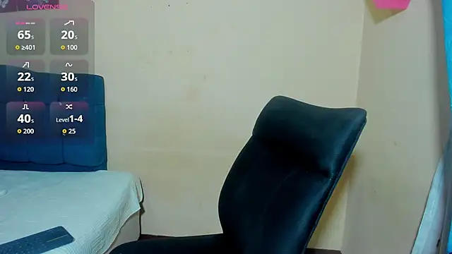 Snapshot of sweet1Girl chatting on 11.14.25 sweet1Girl online show from 11.14.25