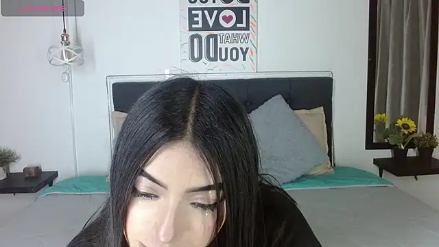 Snapshot of eva_six chatting on 10.07.25 eva six online show from 10.07.25