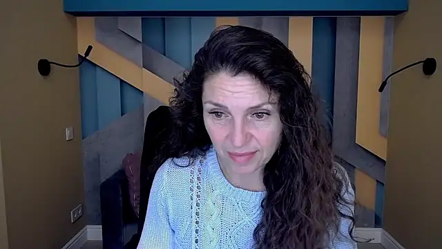 Snapshot of EllaLong chatting on 10.25.25 EllaLong online show from 10.25.25