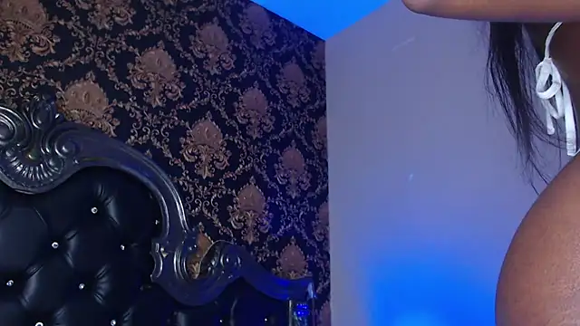 NaiaGils online show from 09.20.25