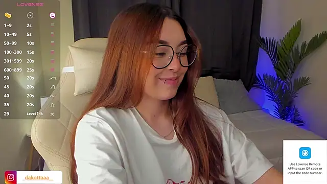 Snapshot of dakottaa_ chatting on 03.04.25 dakottaa online show from 03.04.25
