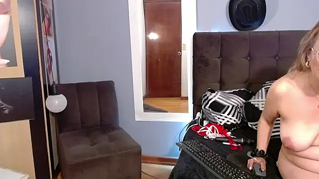 Snapshot of RubyWatson50 chatting on 03.22.25 RubyWatson50 online show from 03.22.25