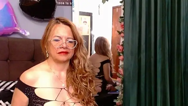 Snapshot of RubyWatson50 chatting on 12.19.25 RubyWatson50 online show from 12.19.25