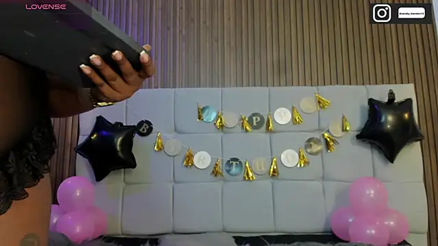 Saravy Blandon online show from 12.20.25