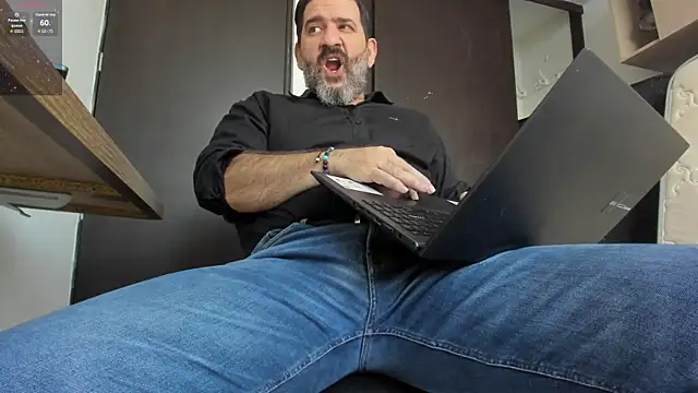Snapshot of Maxi_TheBigDaddy chatting on 05.26.26 Maxi TheBigDaddy online show from 05.26.26