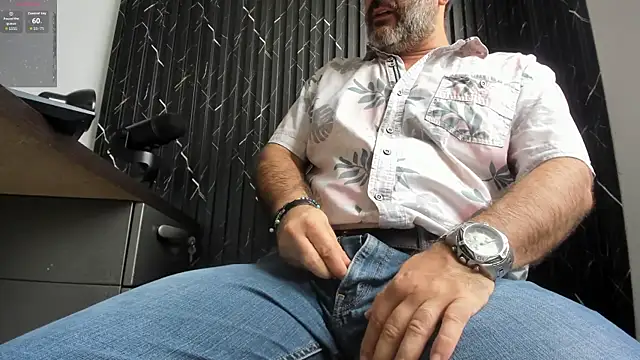 Snapshot of Maxi_TheBigDaddy chatting on 07.31.26 Maxi TheBigDaddy online show from 07.31.26