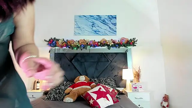 Lauralove 69 online show from 12.30.24