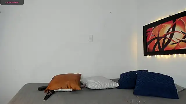 Lauralove 69 online show from 04.22.26