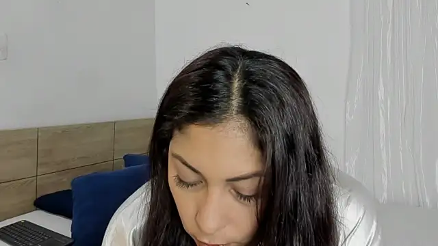 Lauralove 69 online show from 05.23.26