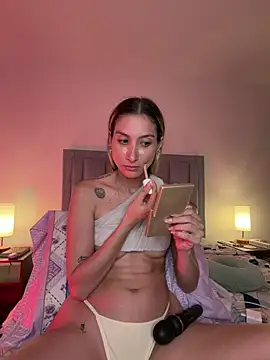 Snapshot of DanikRosse chatting on 06.11.26 DanikRosse online show from 06.11.26
