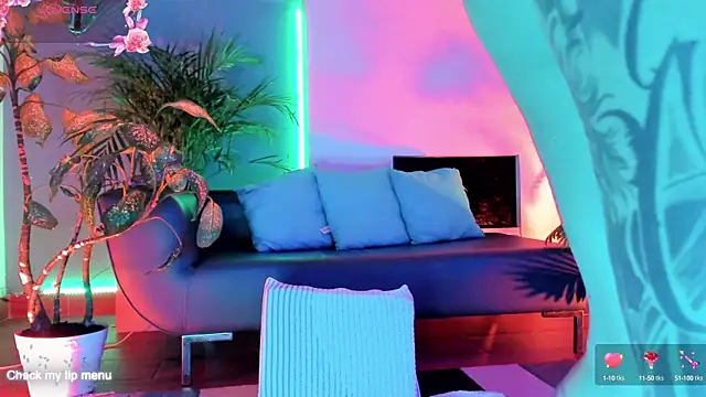 Snapshot of Megan_inked chatting on 10.25.25 Megan inked online show from 10.25.25