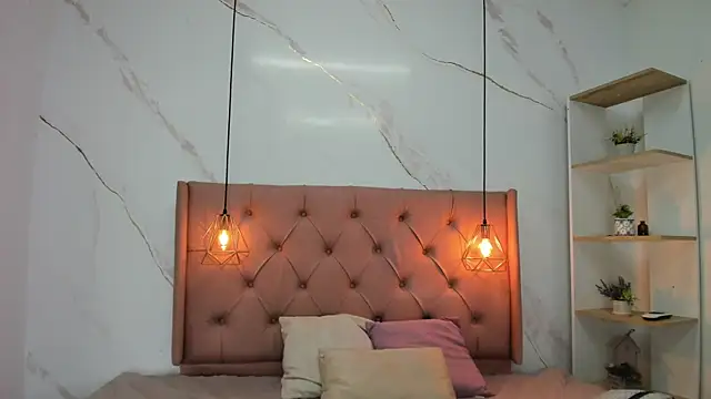 Belle Brunette online show from 11.27.25