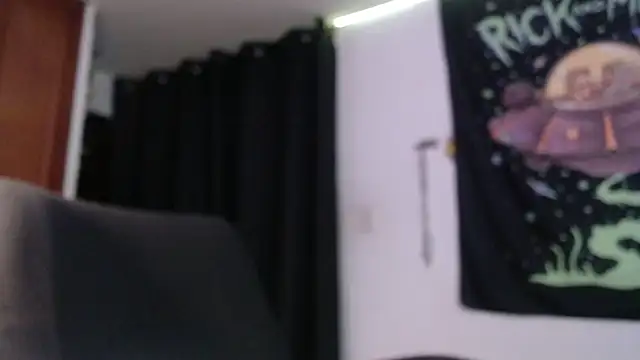 Snapshot of shy_katy_ chatting on 12.18.24 shy katy online show from 12.18.24