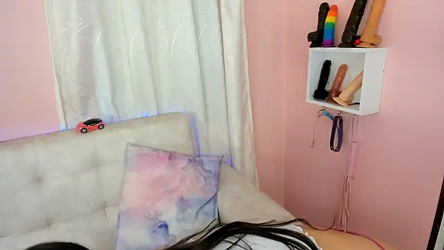 Snapshot of tinysara chatting on 01.24.25 tinysara online show from 01.24.25