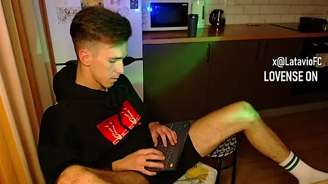 Snapshot of Midnighter_ chatting on 09.20.25 Midnighter  online show from 09.20.25