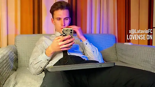 Midnighter  online show from 11.14.25