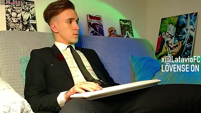 Midnighter  online show from 05.14.26