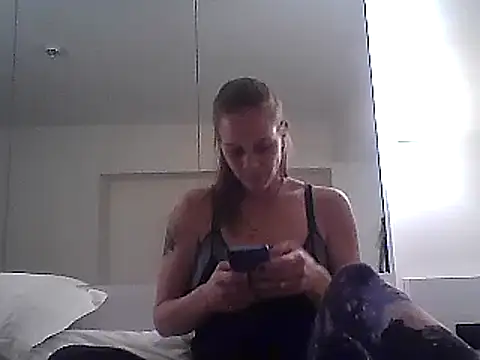 WildScorpio86 online show from 01.27.25