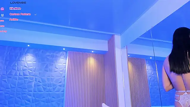 Snapshot of charlottewhitte chatting on 01.30.25 charlottewhitte online show from 01.30.25