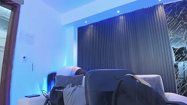 Snapshot of charlottewhitte chatting on 02.19.25 charlottewhitte online show from 02.19.25