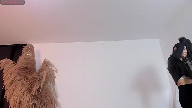 Snapshot of charlottewhitte chatting on 02.28.25 charlottewhitte online show from 02.28.25