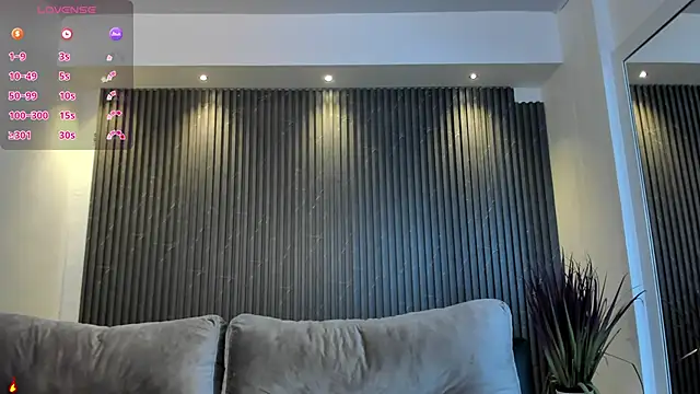 Snapshot of charlottewhitte chatting on 03.11.25 charlottewhitte online show from 03.11.25