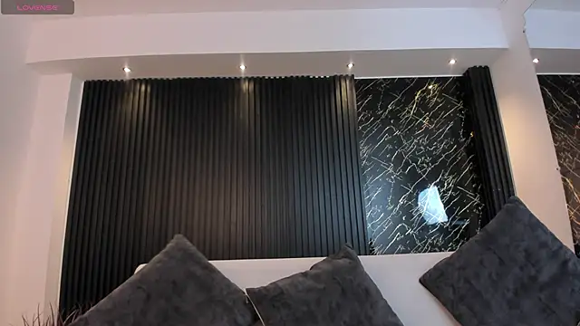 Snapshot of charlottewhitte chatting on 03.12.25 charlottewhitte online show from 03.12.25