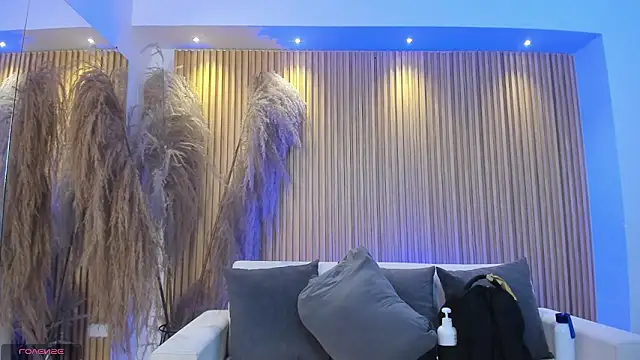 Snapshot of charlottewhitte chatting on 03.18.25 charlottewhitte online show from 03.18.25