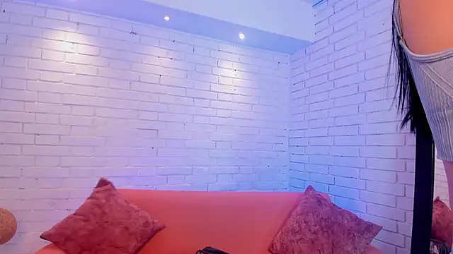 Snapshot of charlottewhitte chatting on 09.18.25 charlottewhitte online show from 09.18.25