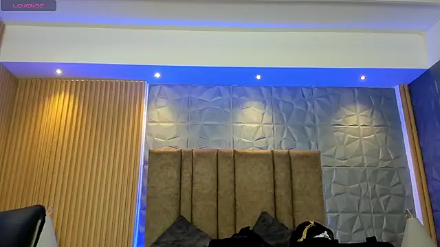 Snapshot of charlottewhitte chatting on 09.27.25 charlottewhitte online show from 09.27.25