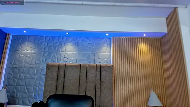 Snapshot of charlottewhitte chatting on 09.28.25 charlottewhitte online show from 09.28.25