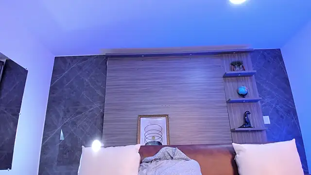 Snapshot of charlottewhitte chatting on 11.06.25 charlottewhitte online show from 11.06.25