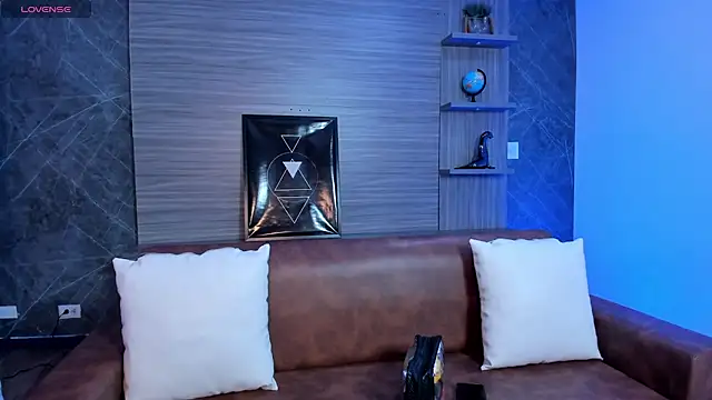 Snapshot of charlottewhitte chatting on 11.28.25 charlottewhitte online show from 11.28.25