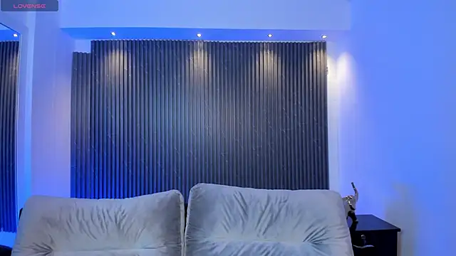 Snapshot of charlottewhitte chatting on 12.01.25 charlottewhitte online show from 12.01.25