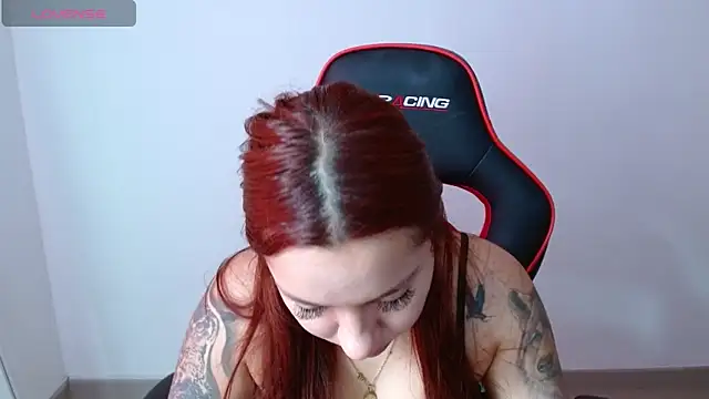 Snapshot of samantha_tattu chatting on 03.12.25 samantha tattu online show from 03.12.25