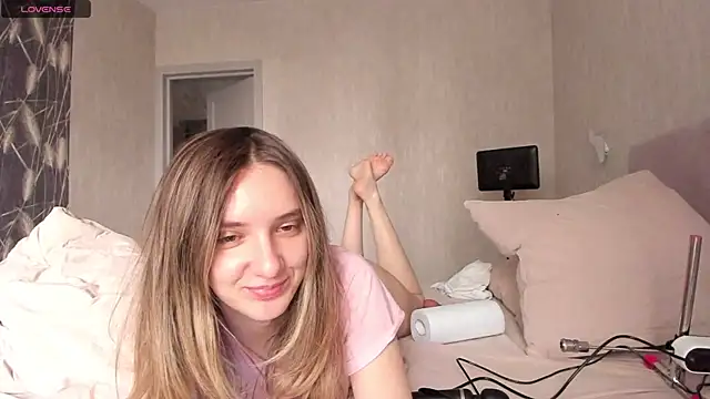 Snapshot of PatriciaBlairs chatting on 10.06.25 PatriciaBlairs online show from 10.06.25