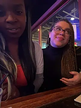 QueenNuttCollector online show from 01.18.25