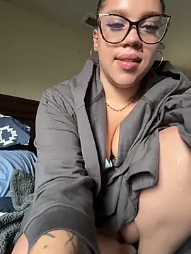 QueenNuttCollector online show from 06.27.26