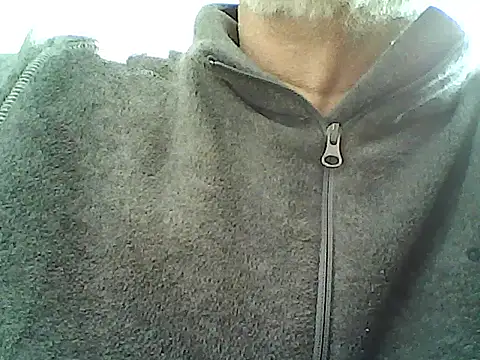 Snapshot of xcimeru chatting on 02.20.25 xcimeru online show from 02.20.25