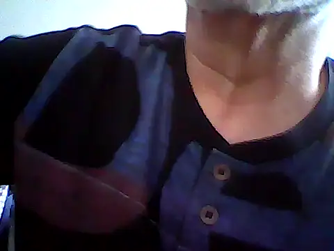 Snapshot of xcimeru chatting on 03.07.25 xcimeru online show from 03.07.25