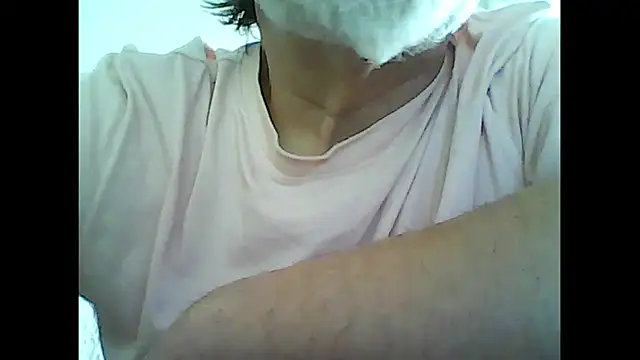 Snapshot of xcimeru chatting on 09.19.25 xcimeru online show from 09.19.25