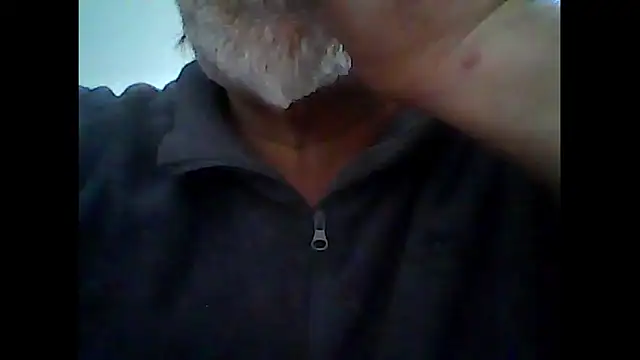 Snapshot of xcimeru chatting on 09.27.25 xcimeru online show from 09.27.25