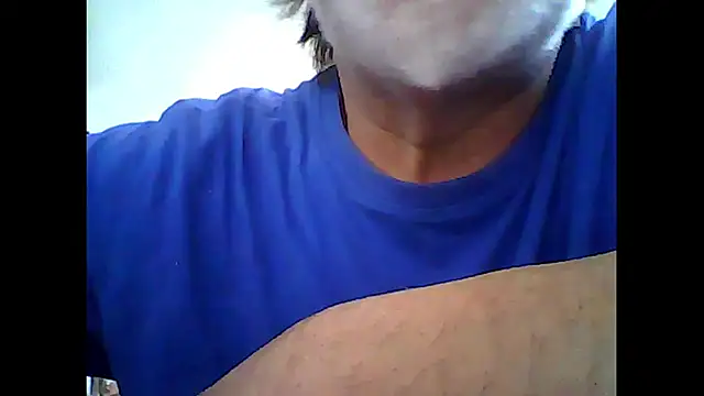 Snapshot of xcimeru chatting on 10.05.25 xcimeru online show from 10.05.25