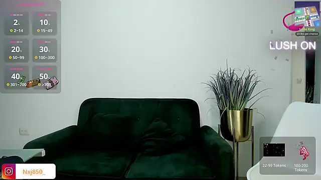 HOTBLACKANDWHITE2 online show from 01.13.25