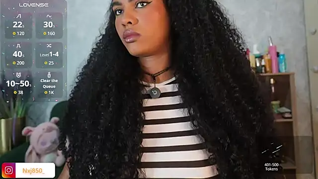 HOTBLACKANDWHITE2 online show from 12.22.25