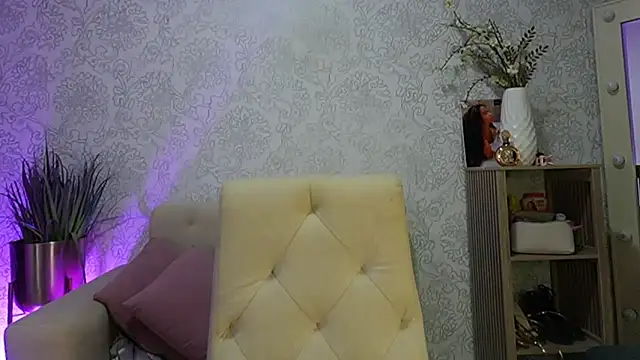 HOTBLACKANDWHITE2 online show from 04.27.26