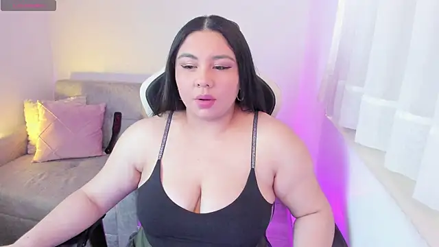 ambar-wells online show from 10.17.25